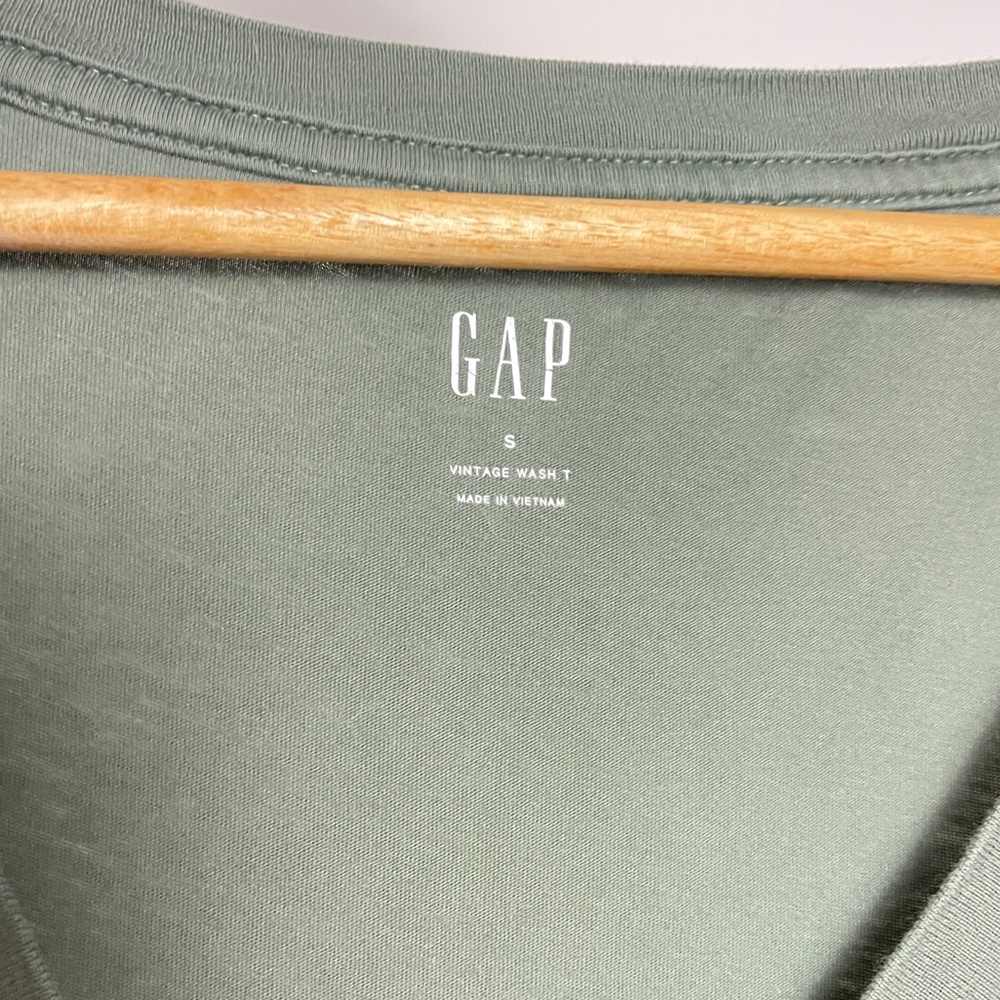 GAP Olive Green Vintage Wash Tee Size S - Picture 2 of 4